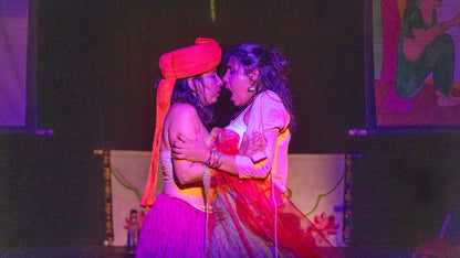 Dohri Zindagi